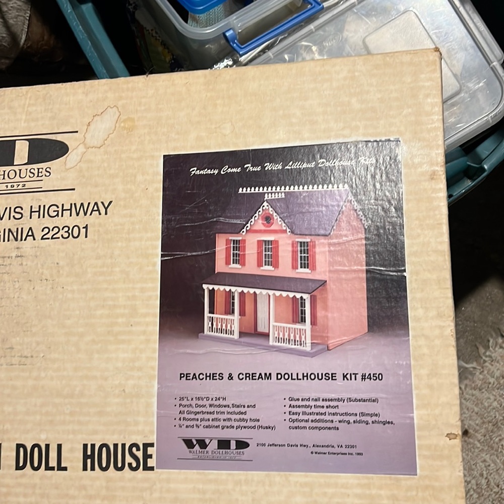 Doll house unopened